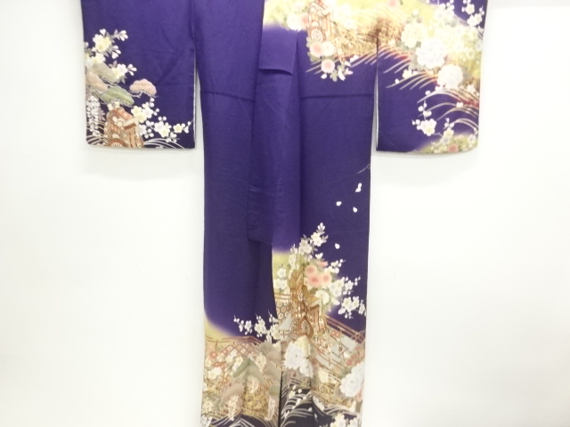  縮緬地　御所車に牡丹模様刺繍訪問着